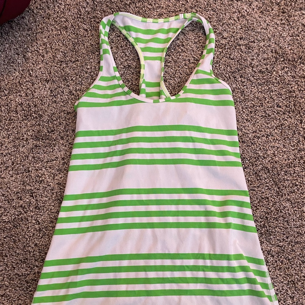 Lululemon workout tank size M
